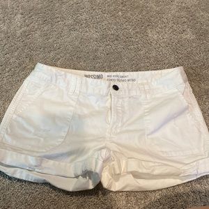 White Mossimo mid rise short